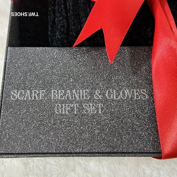 Demonia Official Limited Promotional Hat Gloves Extra Long Scarf Gift Set - Picture 6 of 6